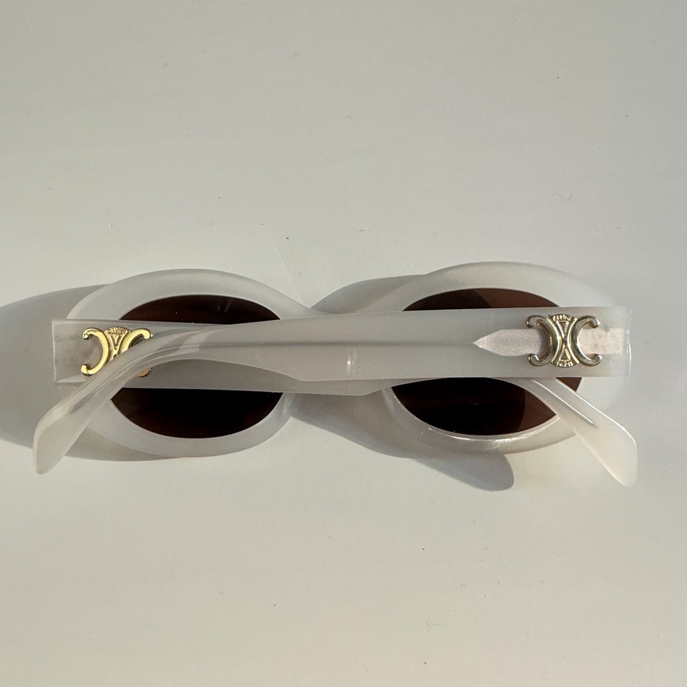 Celine Triomphe 01 White